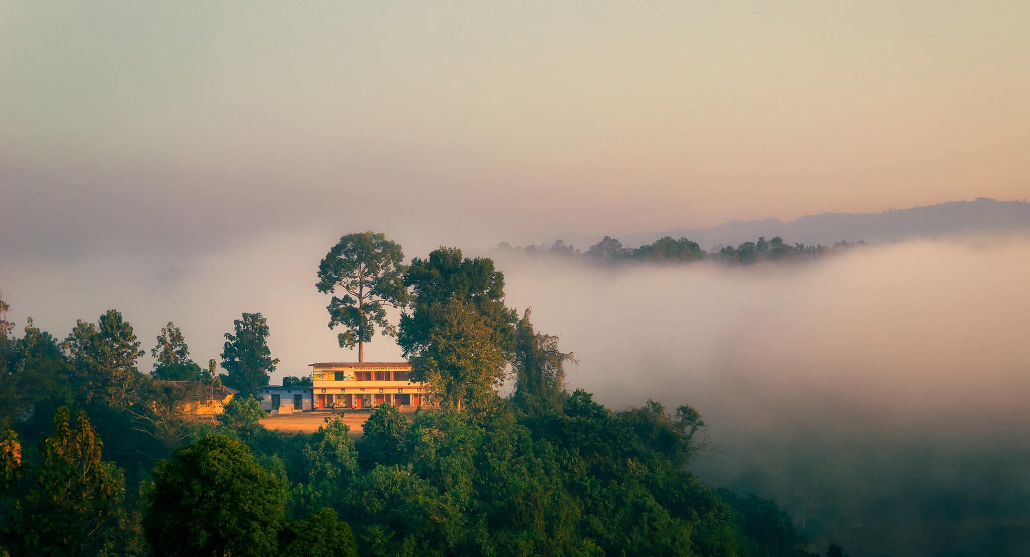 মেঘ-পাড়ারের দেশে