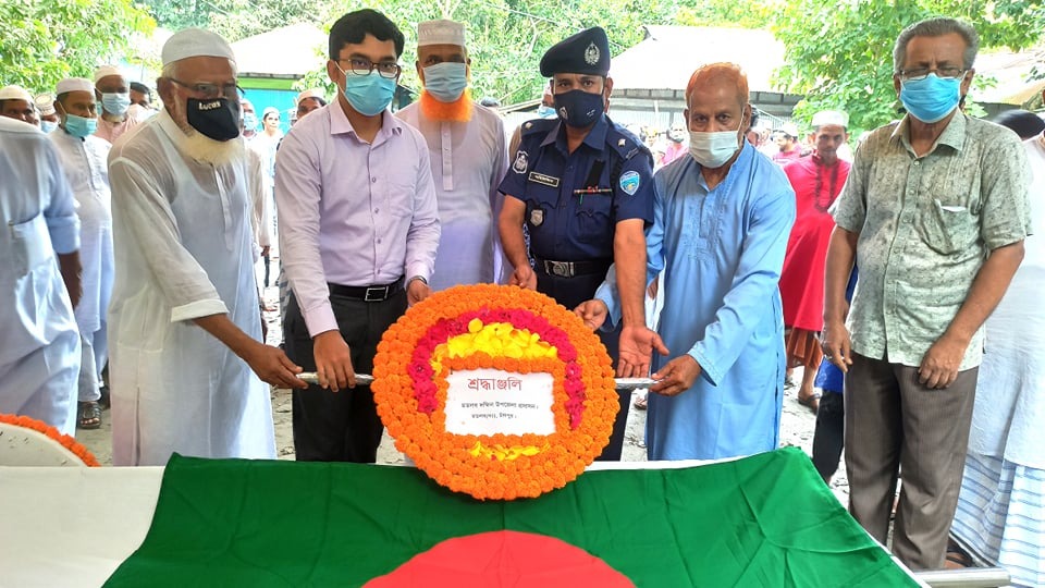 মতলবে বীরমুক্তিযোদ্ধা দেলোয়ার হোসেনকে রাষ্ট্রীয় মর্যাদায় দাফন