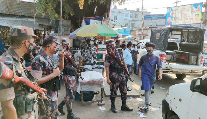 জুমার নামাজের পর মুসল্লিদের মিছিল হয়নি, কঠোর অবস্থানে আইনশৃঙ্খলা বাহিনী
