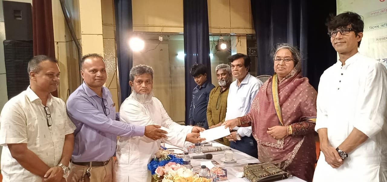বঙ্গবন্ধুর ন্যায় তাঁর কন্যাও সংবাদপত্র ও সাংবাদিকদের পাশে আছেন : শিক্ষামন্ত্রী