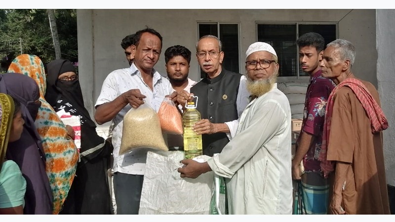 ফরিদগঞ্জ পৌর এলাকায় টিসিবি পণ্য বিক্রি শুরু