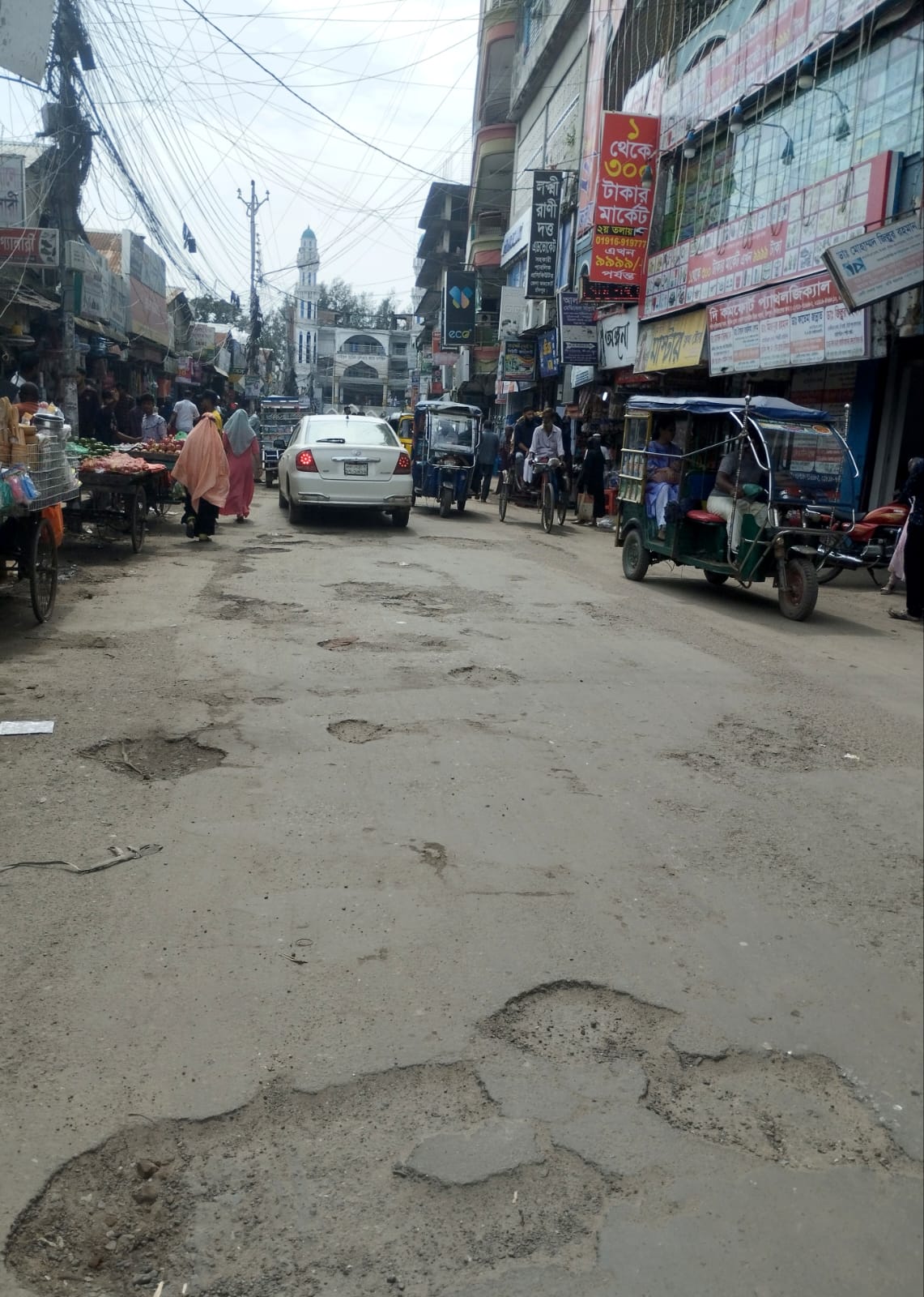 অতি বৃষ্টিতে ক্ষতবিক্ষত পৌরসভার অনেক রাস্তা-