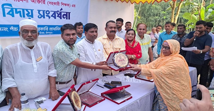 চাঁদপুরে মুদি ও স্টেশনারী মালামাল ক্রয় করতে গিয়ে এক প্রতারক আটক
