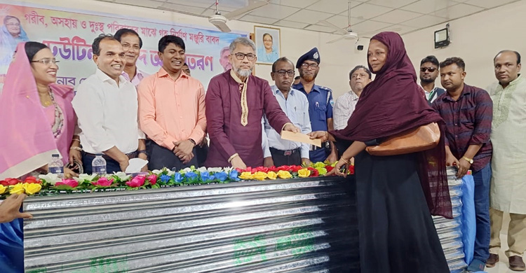 শেখ হাসিনার কারণেই সম্ভব হয়েছে বাংলাদেশের ঘুরে দাঁড়াবার