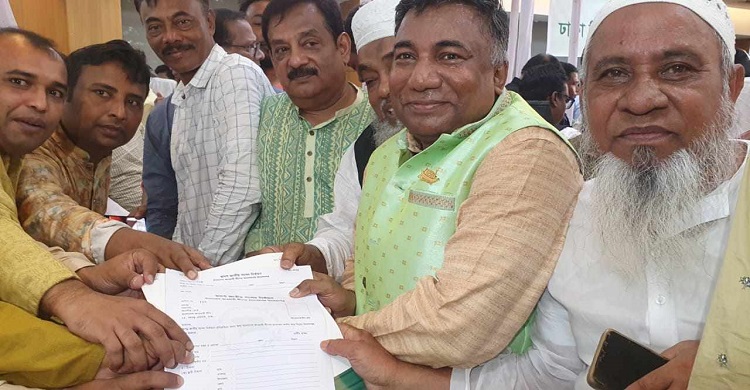 চাঁদপুর-৫ আসনে মননেয়ন ফরম সংগ্রহ করলেন ইঞ্জিঃ মুহাম্মদ হোসাইন