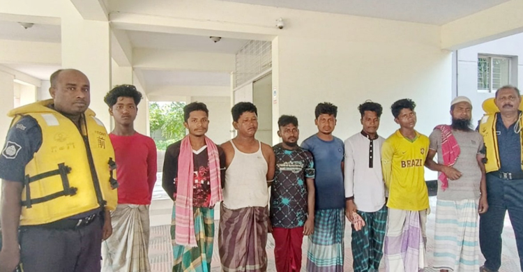 চাঁদপুরে যৌথ অভিযানে আটক ৭ জেলের কারাদন্ড