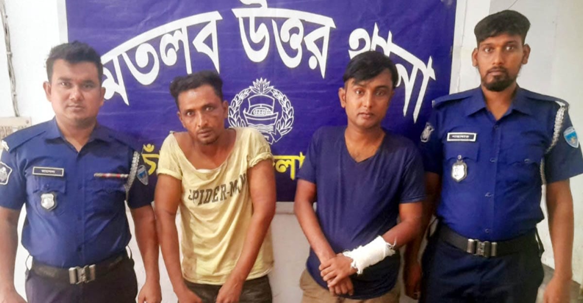 মতলব উত্তরে দেশীয় অস্ত্রসহ দুই ডাকাত গ্রেপ্তার