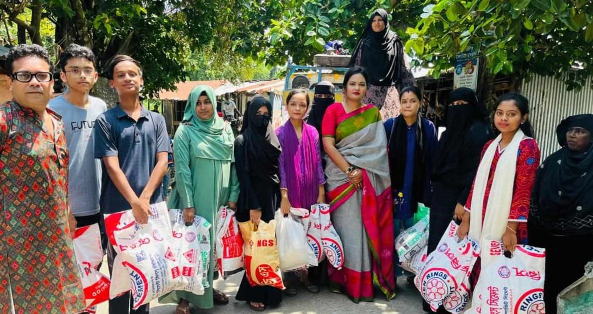 বিজয়ীর উদ্যোগে শুকনো খাবার ও ঔষধ বিতরন