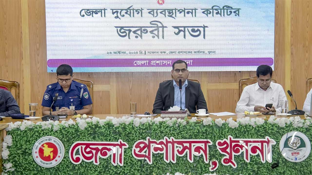 ঘূর্ণিঝড় দানা : খুলনায় প্রস্তুত ৬০৪ আশ্রয়কেন্দ্র