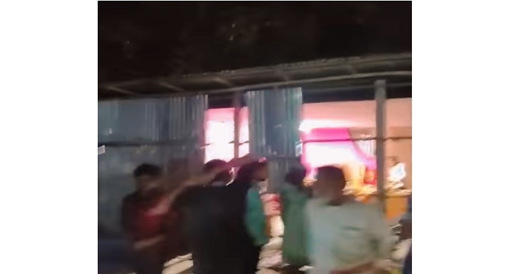 কচুয়ায় বিএনপির অফিস বাড়ি-ঘর ব্যবসা প্রতিষ্ঠান ও এহসানুল হক মিলন তোরণ ভাংচুর