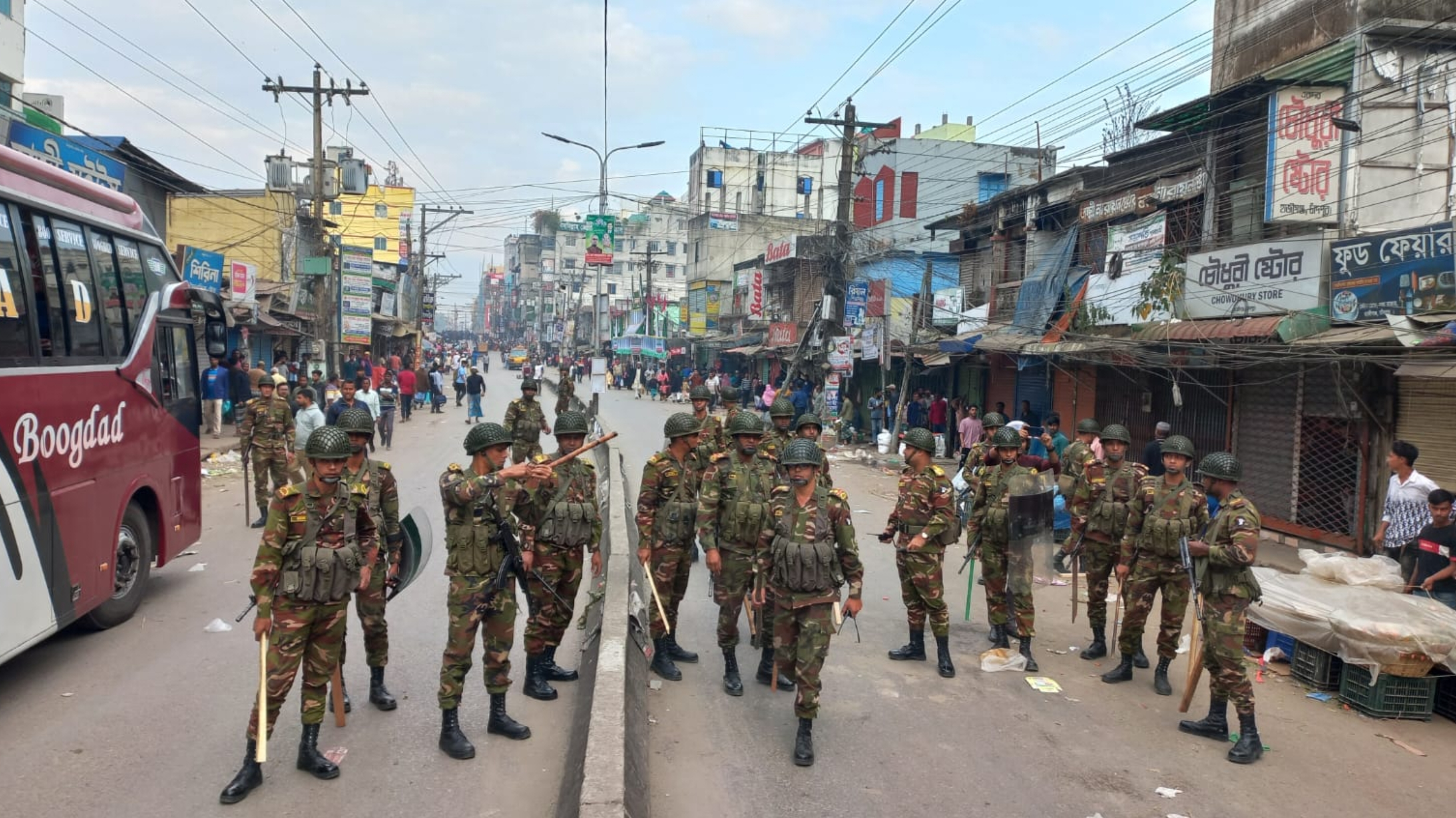 হাজীগঞ্জ আবারো রণক্ষেত্র : আহত ৫০