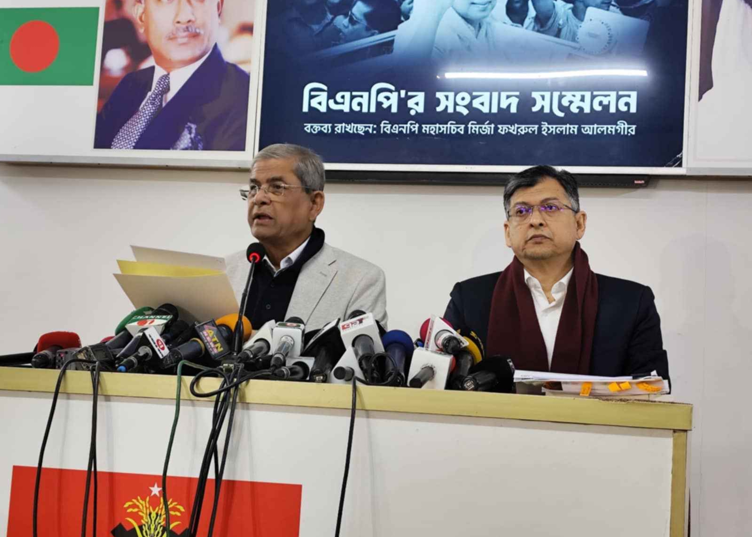 নির্বাচন নিয়ে প্রধান উপদেষ্টা ও প্রেস সচিবের বক্তব্য পরস্পরবিরোধী