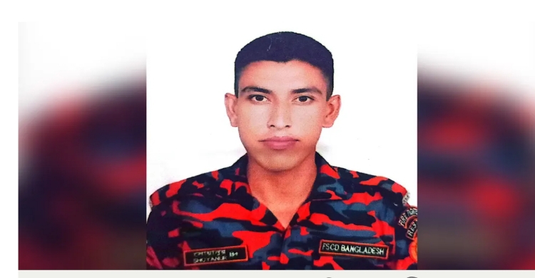 রাজধানীর সচিবালয়ে ভয়াবহ অগ্নিকাণ্ড : ফায়ার সার্ভিস কর্মী ট্রাক চাপায় নিহত