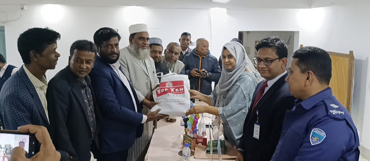 শাহরাস্তির বিদায়ী ইউএনও ও এসিল্যান্ডকে প্রেসক্লাবের সংর্বধনা