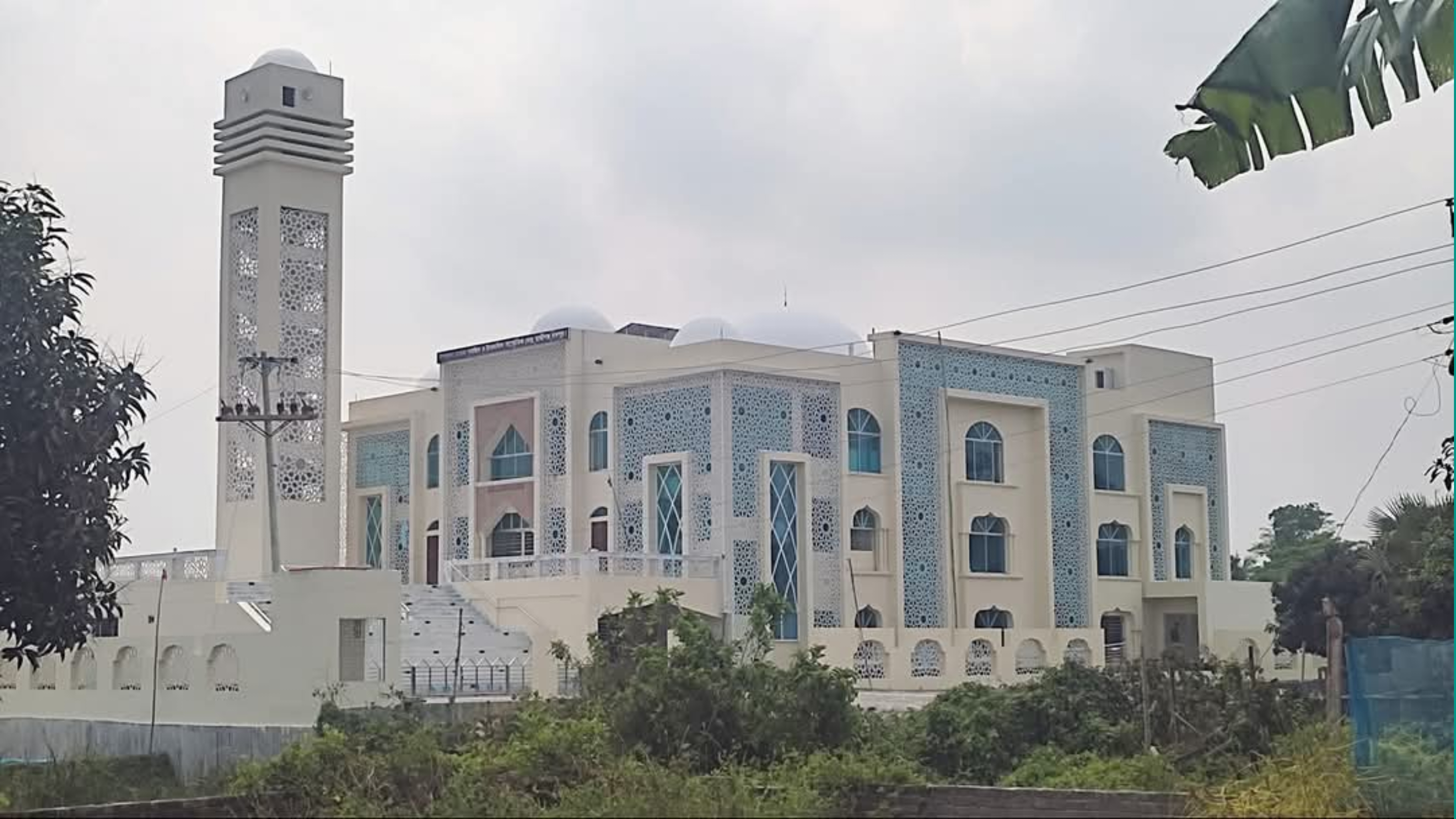 চাঁদপুরে মডেল মসজিদগুলোর বিদ্যুৎ বিল বকেয়া প্রায় ২০ লাখ টাকা
