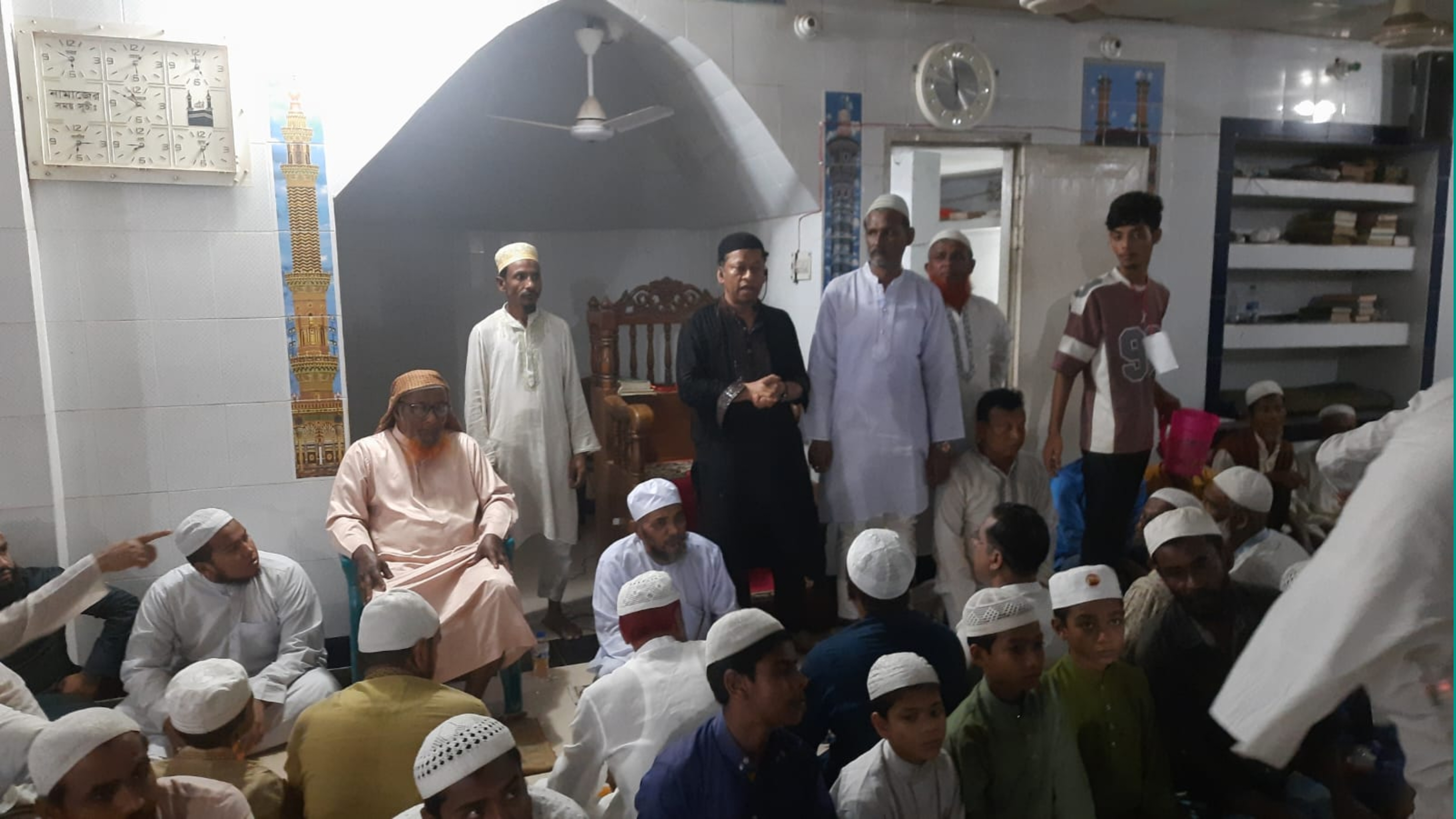 বিএনপি নেতা আজম খানের তত্ত্বাবধানে রাফিউস শাহাদাত ওয়াসিম পাটওয়ারীর ইফতার মাহফিল
