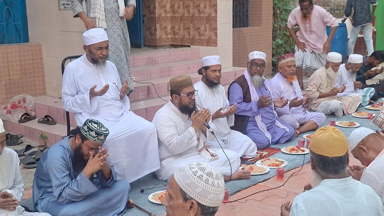 বাগাদী দরবার শরীফে ইফতার মাহফিল
