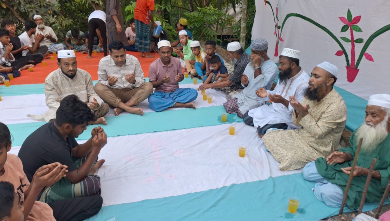 বাকিলার রাধাসার গ্রামে প্রবাসীদের ইফতার মাহফিল