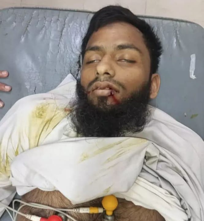 মোটরসাইকেল দুর্ঘটনায় প্রাণ গেল ইমামের