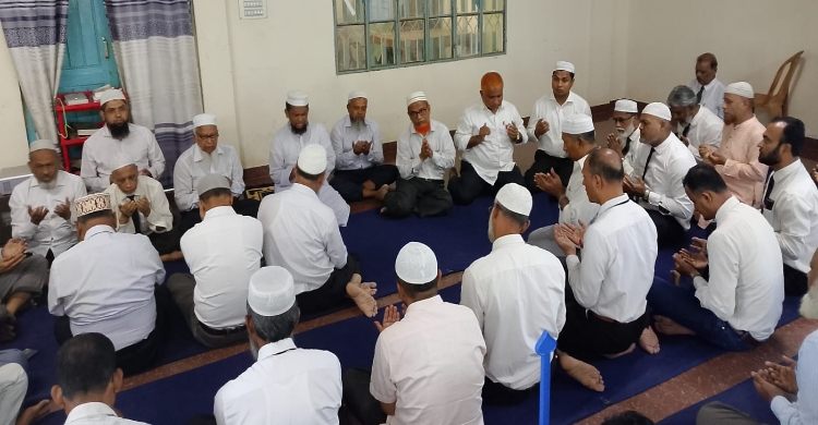 অ্যাড. জাহাঙ্গীর খানের সুস্থতা কামনায় মিলাদ ও দোয়া