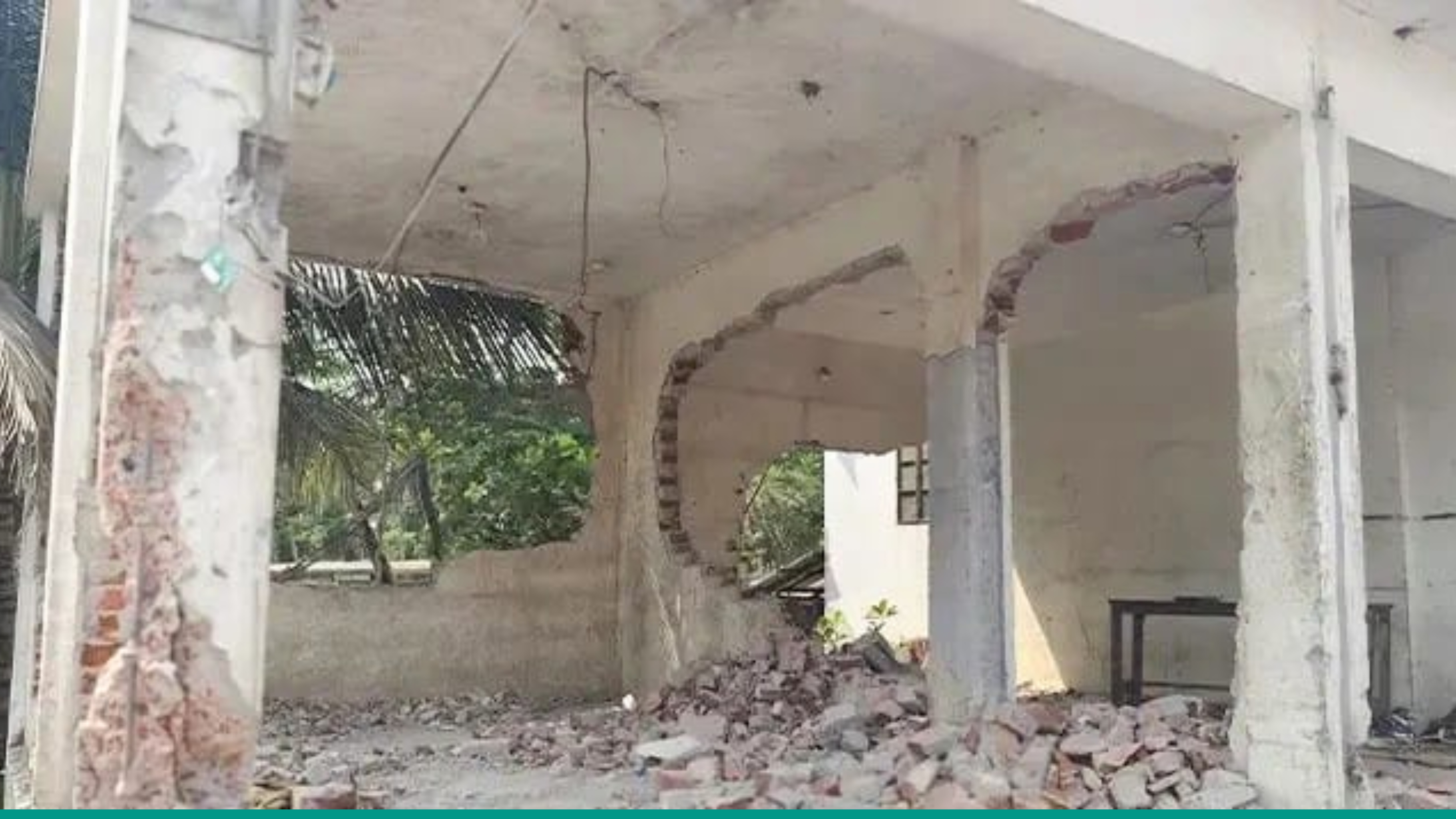 নববর্ষের প্রথম দিনে হাইমচরে দোকানপাটে হামলা-ভাংচুর ও লুটপাট