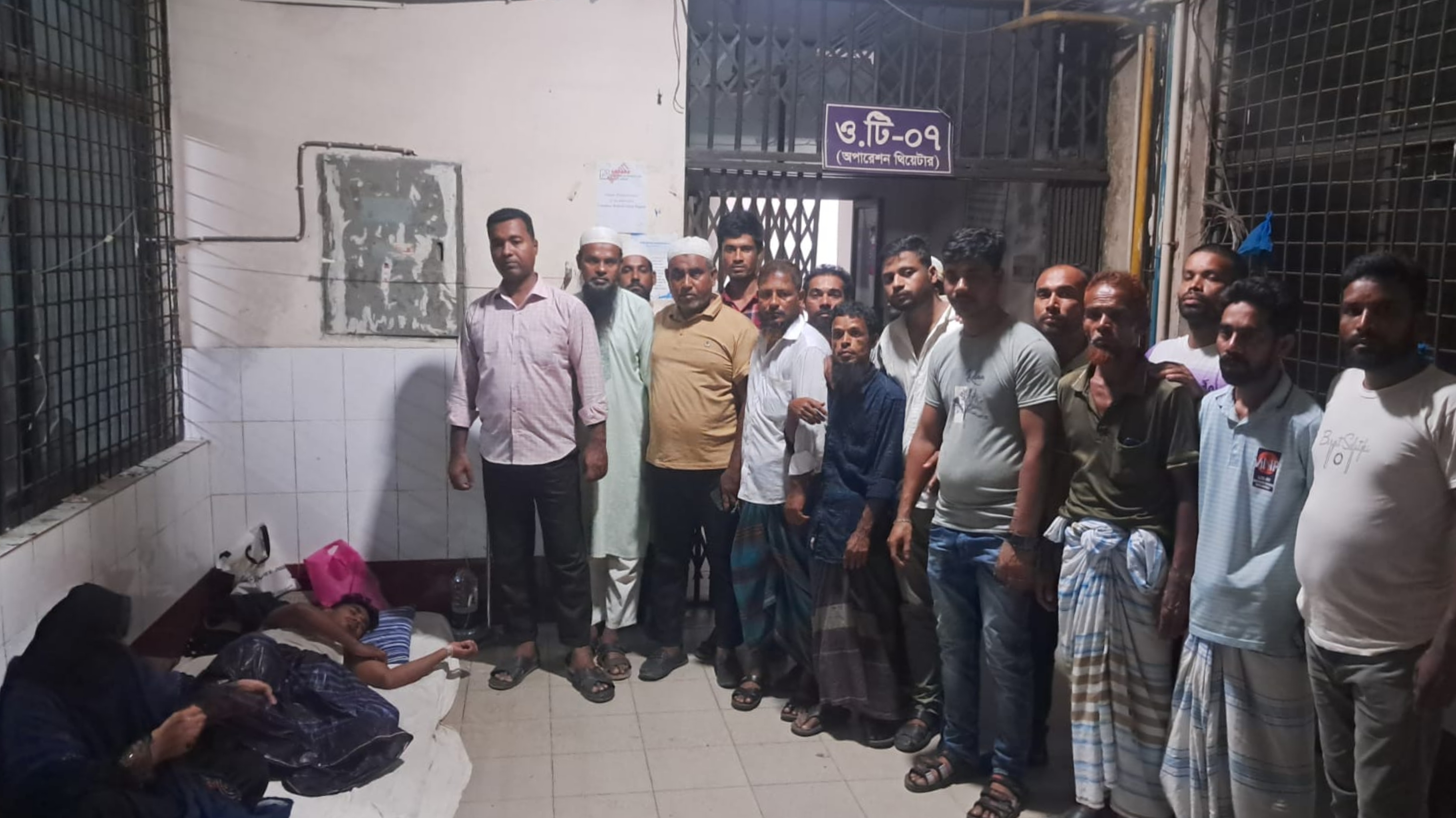 বখাটেদের খপ্পর থেকে যুব বয়সী ছেলে-মেয়েকে উদ্ধার করলেন বিএনপি নেতা-কর্মীরা