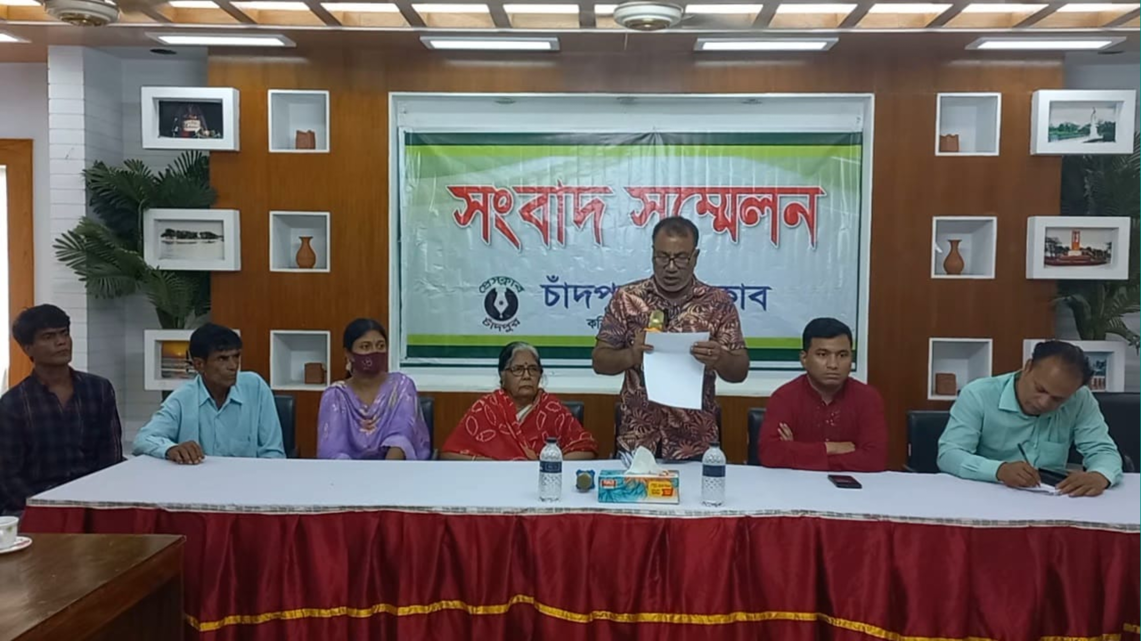 হাইমচরের অসহায় হিন্দু পরিবার সম্পত্তি ও জীবনের নিরাপত্তা চেয়েছে