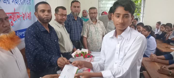 আক্কাছ আলী রেলওয়ে একাডেমীতে বৃত্তি প্রদান অনুষ্ঠান