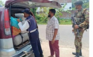 চাঁদপুর সদরে যৌথ বাহিনীর ভ্রাম্যমাণ চেকপোস্ট, ৬ মোটরসাইকেল জব্দ