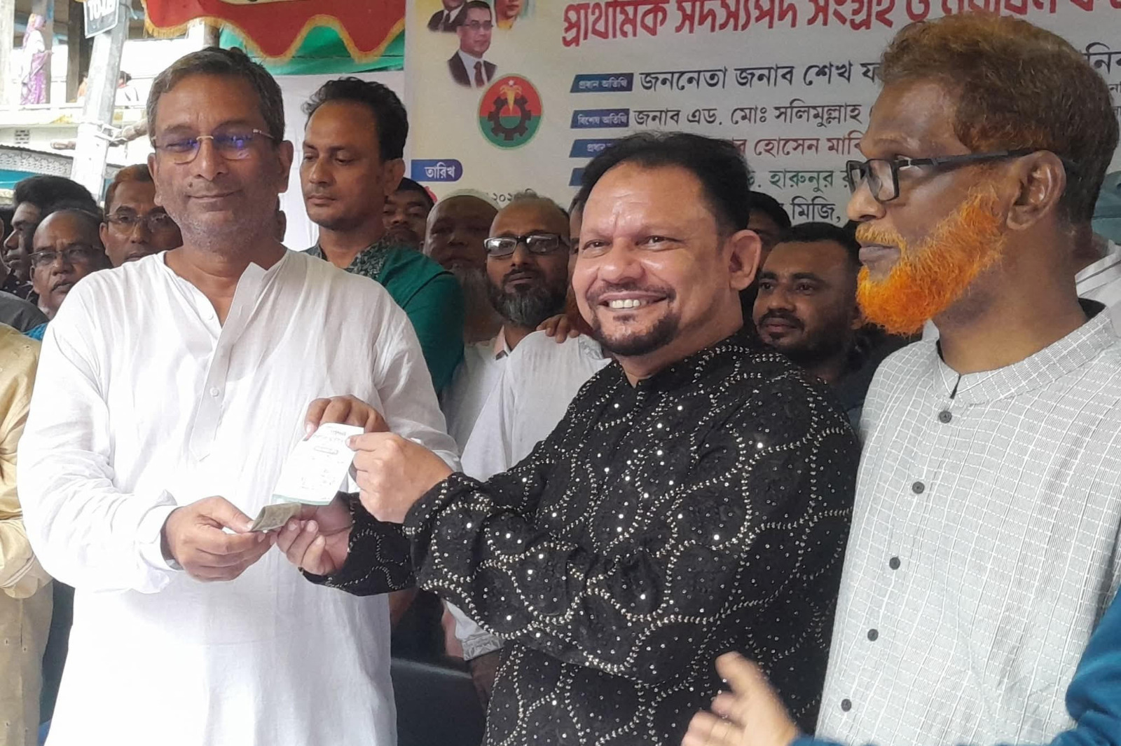 বিএনপি নেতা মাহবুবুর রহমান শাহীনের প্রাথমিক সদস্য ফরম সংগ্রহ