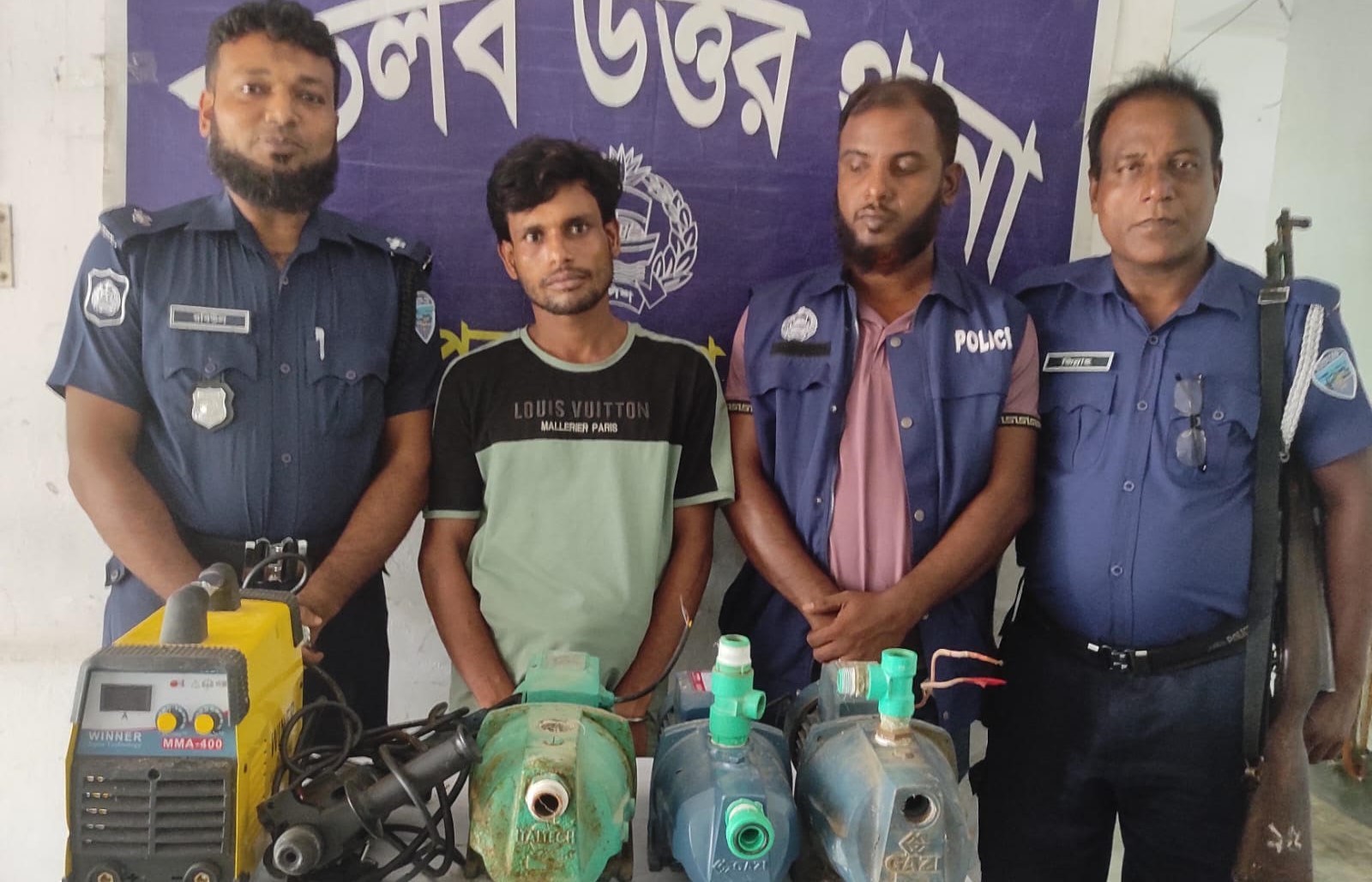 মতলব উত্তরে চুরির মালামালসহ যুবক গ্রেপ্তার