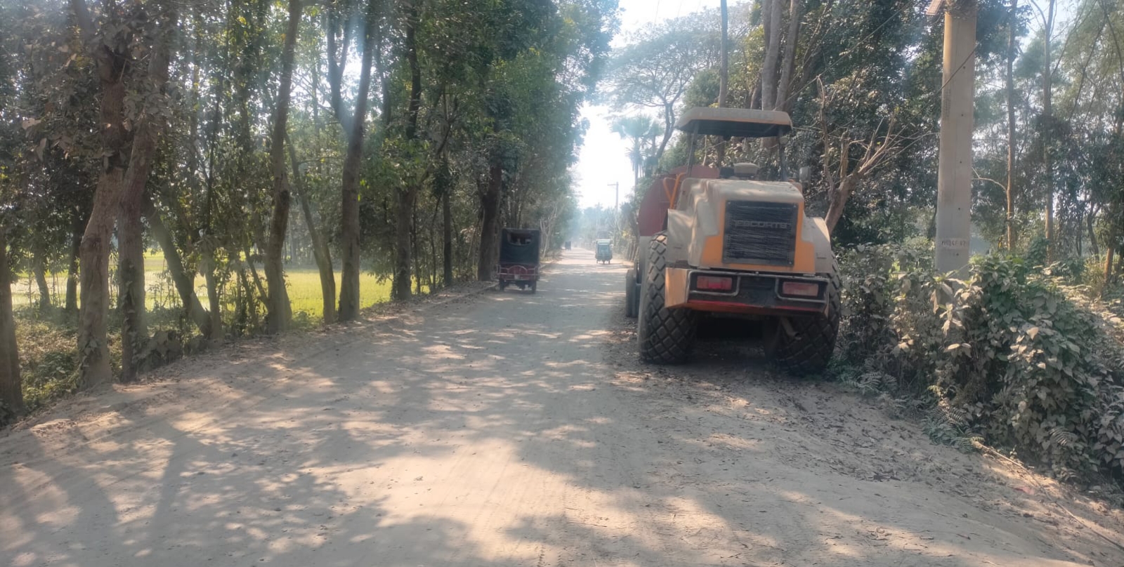 দাউদকান্দি-মতলব সড়কের কাজ বন্ধ।। যাত্রী দুর্ভোগ চরমে