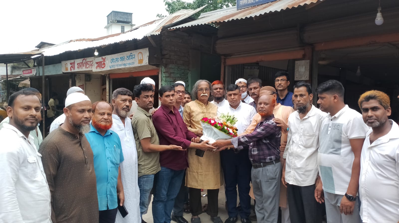 শাকিল পাটোয়ারীর কবর জিয়ারতে শহীদ জিয়া স্মৃতি সংসদ কেন্দ্রীয় নেতৃবৃন্দের চাঁদপুরে আগমন