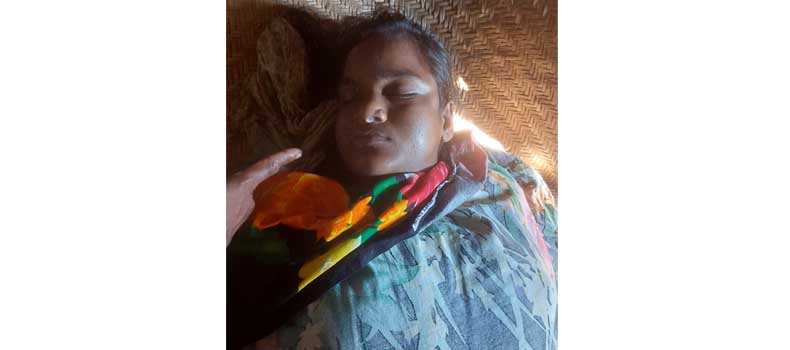 গভীর রাতে স্বামীর সাথে পুকুরে গোসলে গিয়ে গৃহবধূর মৃত্যু