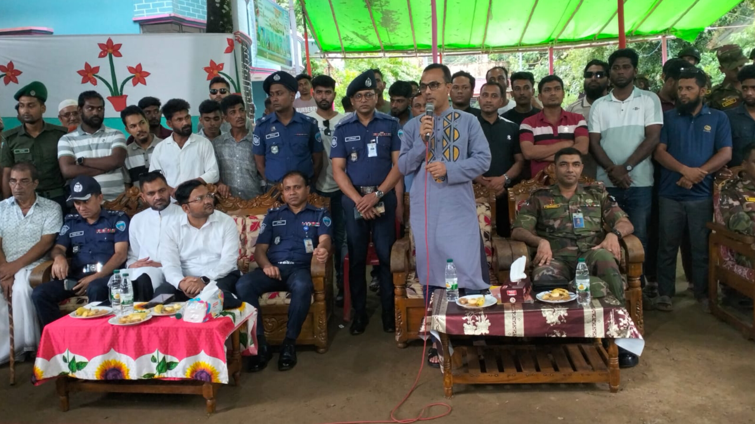 চাঁদপুরে সাম্প্রদায়িক সম্প্রীতি বজায় রেখে শান্তিপূর্ণভাবে পূজা উদযাপিত হচ্ছে