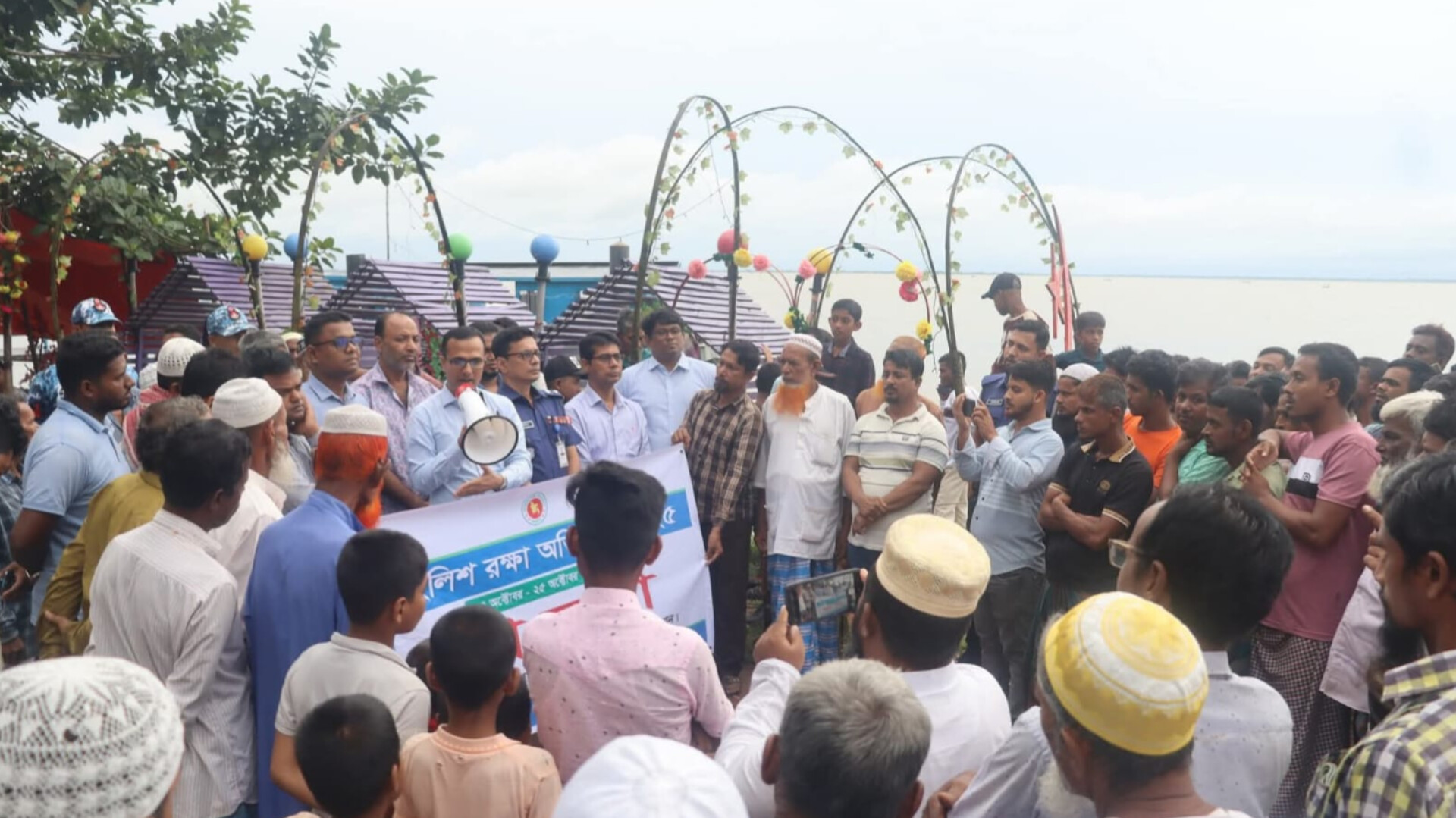 চাঁদপুর সদর ও হাইমচরে জেলা প্রশাসকের পথসভা
