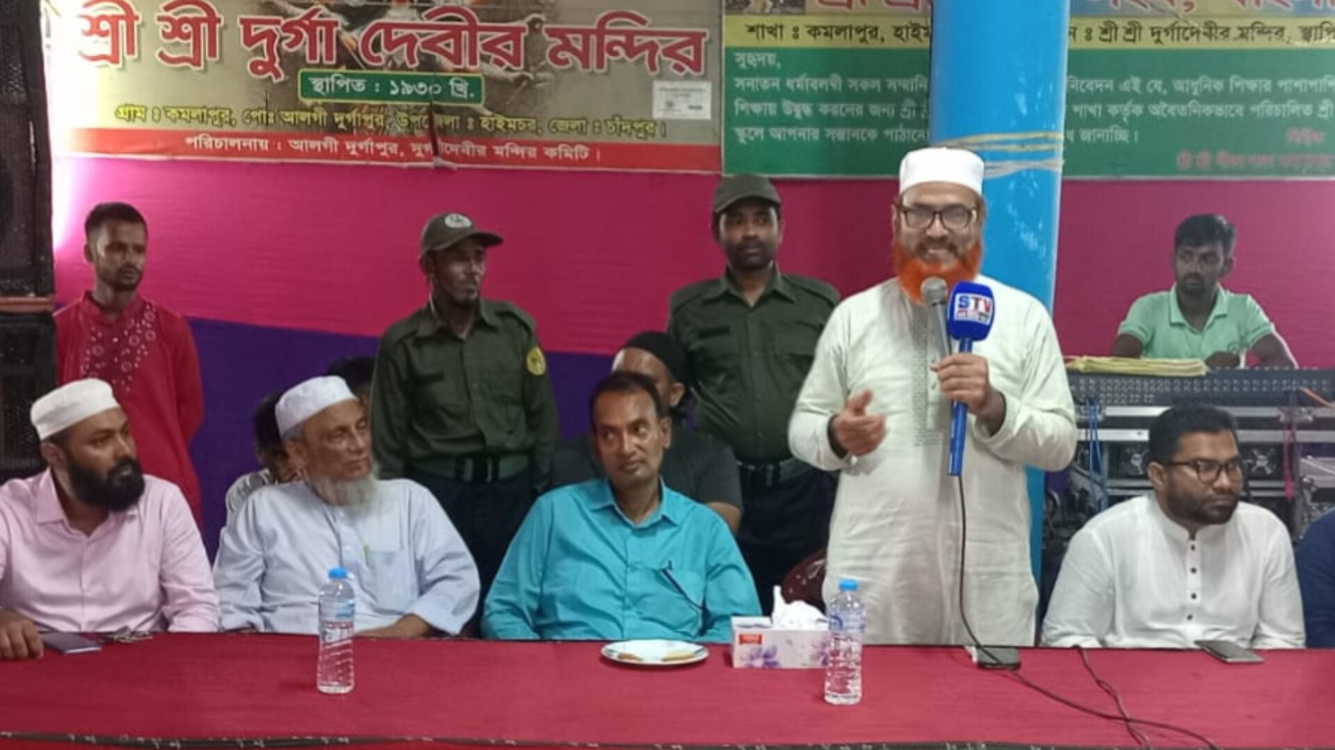 হাইমচরে বিভিন্ন পূজা মণ্ডপ পরিদর্শনে অ্যাড. শাহজাহান মিয়া