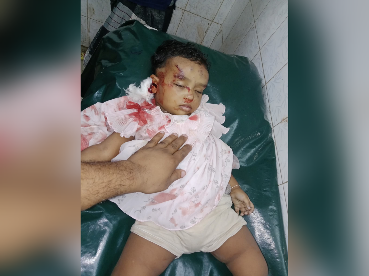 মোটরসাইকেল থেকে ছিটকে পড়ে শিশুর মৃত্যু, আহত পিতা-মাতা