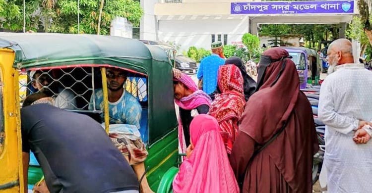 বাঁশ কাটতে গিয়ে বিদ্যুৎস্পৃষ্ট হয়ে পল্লী চিকিৎসকের মৃত্যু