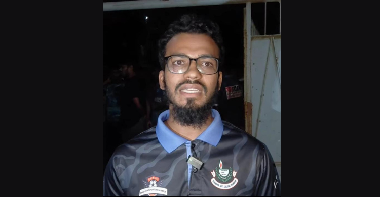 সালাম না দেওয়ার কারণে র্যাগিংয়ের শিকার চাঁদপুর সরকারি কলেজের জিয়া হলের শিক্ষার্থী