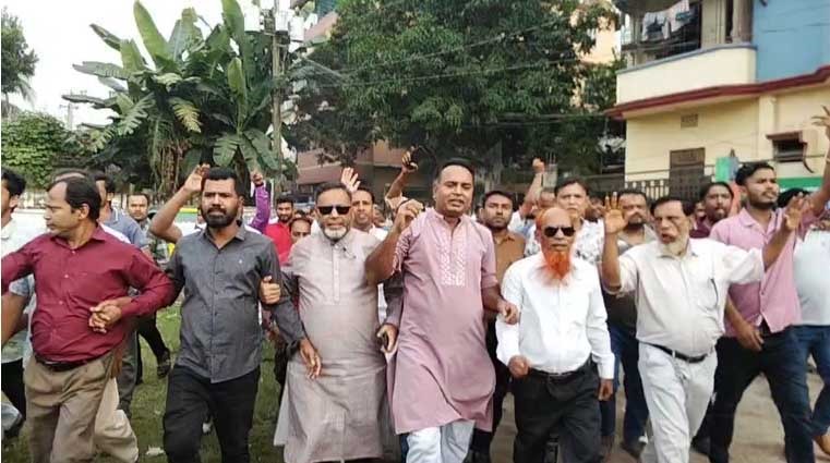 মতলবে বিএনপি মনোনীত এমপি প্রার্থী ঘোষণা করায় উপাদী উত্তর ইউনিয়ন বিএনপির শোভাযাত্রা