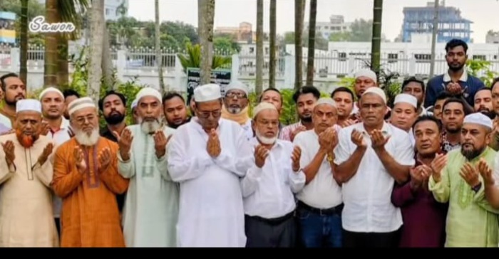 বাবার কবর জিয়ারত করে প্রচারণা শুরু করলেন শেখ ফরিদ আহমেদ মানিক