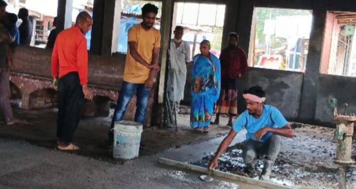 বদরগঞ্জে রেলওয়ে স্টেশনের সংস্কার ও রিপেয়ারিং কাজে ব্যাপক অনিয়ম