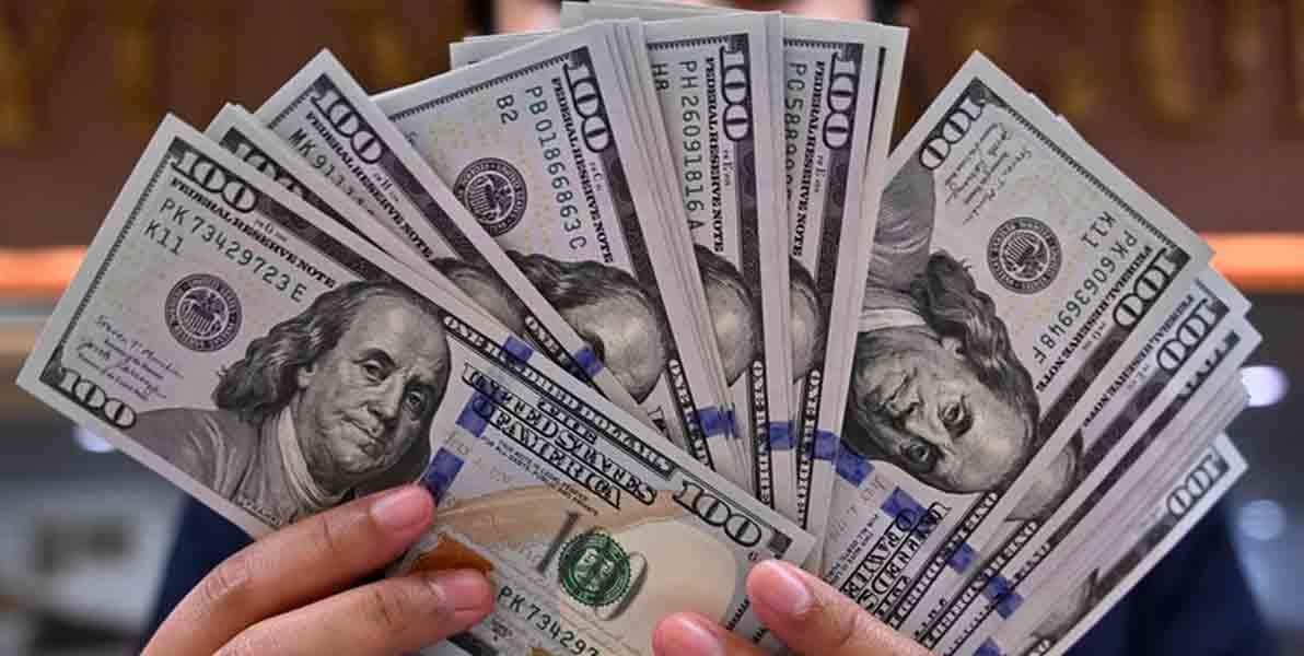 টাকার লোভ মানুষকে ধ্বংস করে দেয়