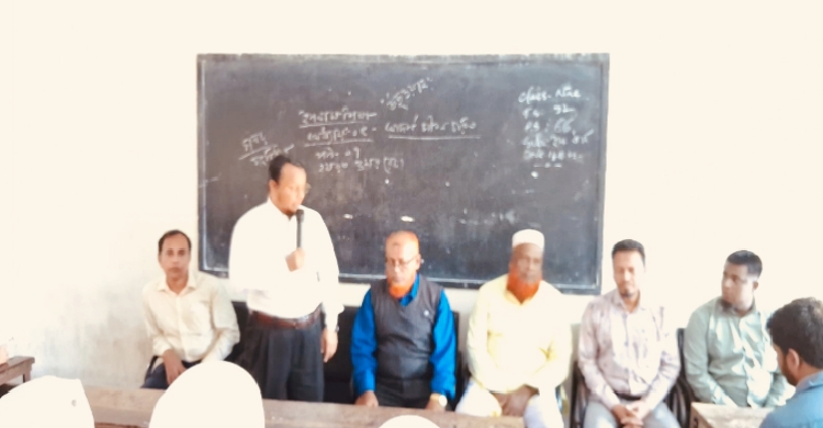 আষ্টা মহামায়া পাঠশালা উচ্চ বিদ্যালয় পরিদর্শন করলেন জেলা শিক্ষা অফিসার