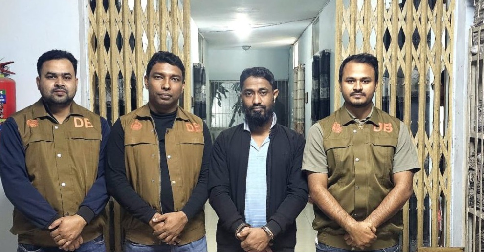 সাবেক মন্ত্রীর এপিএসের ইন্ধনে ১০ হাজার টাকায় লক্ষ্মীপুরে নির্বাচন কার্যালয়ে আগুন