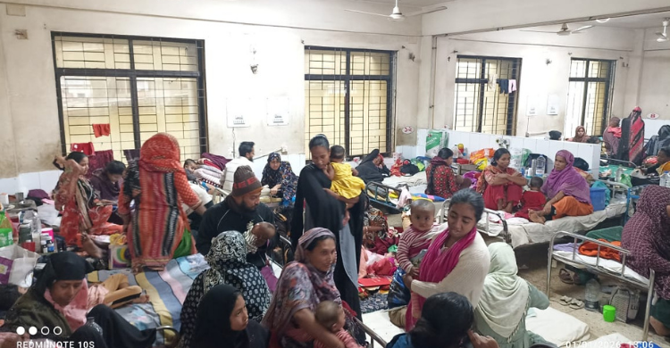 ২৫০ শয্যাবিশিষ্ট চাঁদপুর জেনারেল হাসপাতালে তিনদিনে একশ'র বেশি শিশু রোগী ভর্তি