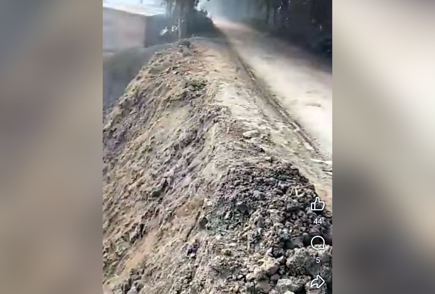 ফরিদগঞ্জে ইটভাটার বিরুদ্ধে সিআইপি বাঁধের স্লোপ কেটে নেয়ার অভিযোগ