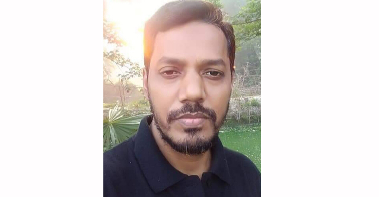 শাহরাস্তিতে কলেজ পর্য়ায়ে ওয়ালিউর রহমান মোল্লা শ্রেষ্ঠ শ্রেণি শিক্ষক নির্বাচিত