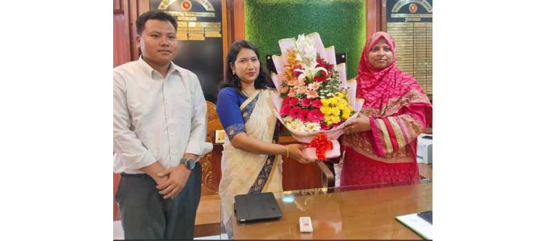 শাহরাস্তি উপজেলা নির্বাহী কর্মকর্তা হিসেবে মনিরা খাতুনের যোগদান